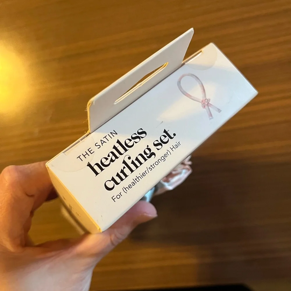 NIB Kitsch heatless curler set